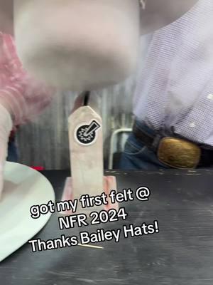 checked this off my Vegas to do list with ease! #nfrfashion #nfrfashioninspo #westernwear #westernfashion #nationalfinalsrodeo #cowboychristmas #rodeotime #lasvegas #baileyhats #feltseason @Bailey Hat Company 