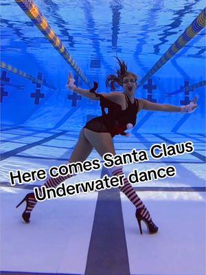 Here comes Santa Claus 🎅🏽 - Underwater Dance 💦👠🎄 ⠀ Bringing the magic of the season straight from my underwater world! 🌊✨ #underwater #dance #xmas #christmas #underwatertiktok #happyholidays #festive 