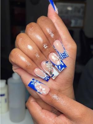 💙❄️🤍 #bayareanailtech #bayarea #nailsoftiktok #foryoupage #acrylicnails #fyp #nails #foryou #nailtok #bayareanails #acrylicapplication #blacknailtech #swarovski #frenchtipnails #bluefrenchtipnails 