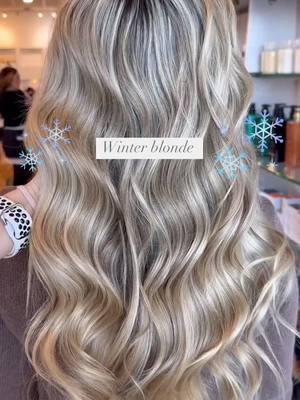 𝒲𝒾𝓃𝓉ℯ𝓇 ℬ𝓁ℴ𝓃𝒹ℯ 🤍❄️❄︎♡   This was a full foil that took all day!  #winterblonde #fyp #hairinspo #winterfashion #winterishere #highlights #blondeshavemorefun #fyp #TikTokShop #tiktopaesthetic 