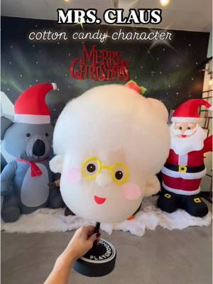 It's CHRISTMAS VIBES at the shop!! 🎄 And you know who really checks that list twice.... 📝📝 MRS. CLAUS 🤶🏻 cotton candy character 🍭🍭🍭 --- 📩 For catering inquiries, email info to ~> thepolarplayground{at}gmail{dot}com --- ‼️STORE HOURS‼️ Open 1pm-8pm Thursdays-Saturdays and 1pm-7pm Sundays. CLOSED Mondays-Wednesdays. 📍16891 Beach Blvd., Huntington Beach, CA #polarplayground #cottoncandy #flosscandy #cottoncandyart #icecream #dessertshop #ocdesserts #mrsclaus #holidayseason #holidaydecor 