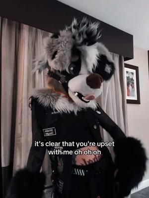 😬  #midwestfurfest #furry #furryfandom 