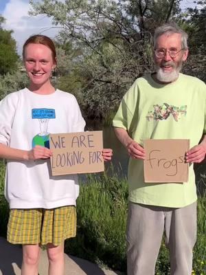 did we find u? 👀 (get the tees in bio!) p.s. no jims were harmed in the making of this video  ft. jim in our “tree frogs” tee & lydia in our “getting warm” sweatshirt!  #wildlife #nature #retrofashion #vintagefashion #90sfashion #frogs