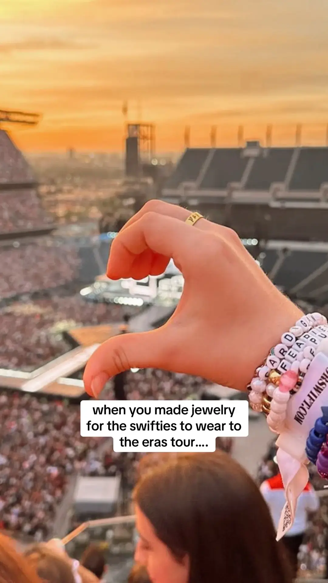 bittersweet 🥹🥹 #creatorsearchinsights #TSTheErasTour #tswift #swifttok #taylorswift #swiftiegiftguide #taylorswifttraviskelce #tstheerastourfilm #swiftiegifts #tayvis 