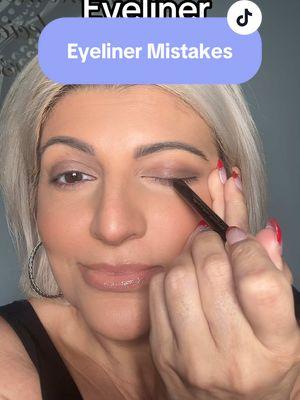 Eyeliner mistakes!!! Here are some tips and tricks to help you get a smooth and more lifted looking eyeliner.  @Victoria Beckham Beauty cocoa eyeliner #Eyeliner #eyelinertutorial #makeover40 #matureskinmakeup #eyemakeuptutorial #browneyes #matureskinmakeup #easymakeup #makeupforbeginners #matureskin #makeuptips #makeuptipsandtricks 