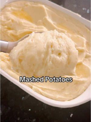 Make ahead Mashed Potatoes! Perfect for any gathering or a family dinner! #mashedpotatoes #potatoes #food #recipes #mealplan #makeahead #sides #fyp #spinningdishes #holiday 