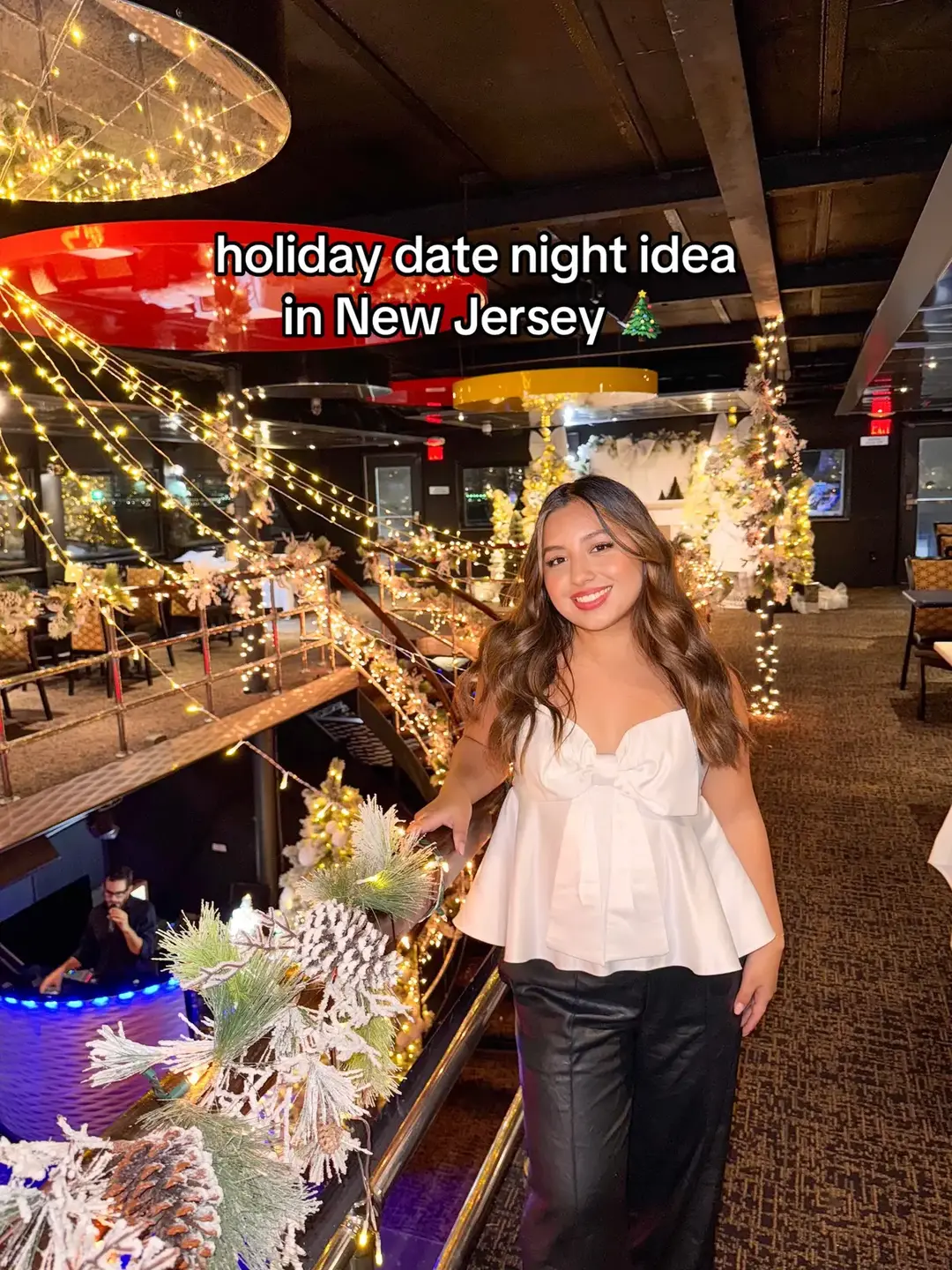 save this for your next December date night!♥️ #weehawkennj #northjersey #nycdateideas #njthingstodo 