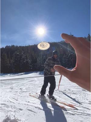 Just playing toss on skis! #skiing #frisbee 