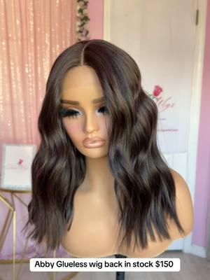 Glueless wig  . #wigtok #wiglover #gluelesswig #naturalwig #haircrown #peluca #shortwig #shorthair #syntheticwig #haircrown #wiglife #wigsforhairloss 