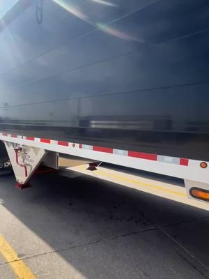 #iowacheck #bigrig #oddlysatisfying #killingit #trucks #usa #peterbilt #clean #shiny #shorthoodsmatter #shorthoodmafia #359 