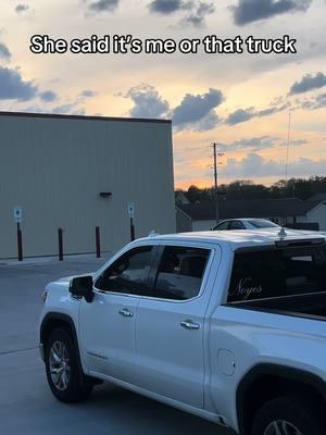 Do miss the white truck tho😔 7.3 starter gave me the big F You #fyp #ford #powerstroke #f350 #build #spaceship #rocklights #bright #chevy #silverado #1500 #2wd #4wd 