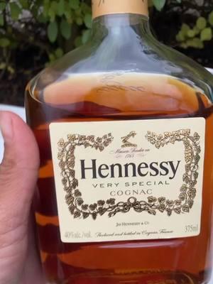 HENNYTHING IS POSSIBLE 🔥 #mixdrinks #teamwork #mixologytiktok #tnesha43mixdrinks #mixologist #adultparty #shotshotsshots #thirstythursday #shotshotsshots #adultparty #everydaywelit #hennythingcanhappen #hennythingspossible #mixology #drink #hennessey #hpnotiq #hpnotiqdrink 