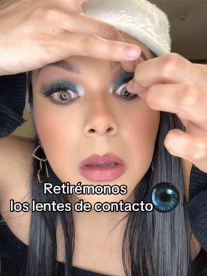 Cómo quitarse los lentes de contacto en 5 segundos , ya tenia ratos de no ponermelos 😍  #lentesdecontacto #contactlenses #pupilentesnaturales #pupilentesdecolor #viral #fyp≥ #lentesdecolores #makeuphacks #pupilentes