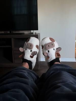 These are perfect gift! There so cute and comfy plus they have a rubber sole!! #cows #slippers #inthehouse #cute #moo #mood #gifts #loveit 