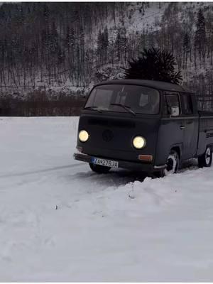 Christmas is right around the corner. Did you get your tree yet? #vw #vwbug #volkswagen #aircooled #aircooledvw #aircooler #kafer #classicvw #oldcar #slugbug #volks #classiccar #hotvws #fuchs #fuchswheels #patina #vwrestoration #vwbus #vwbeetle #vintagevw 