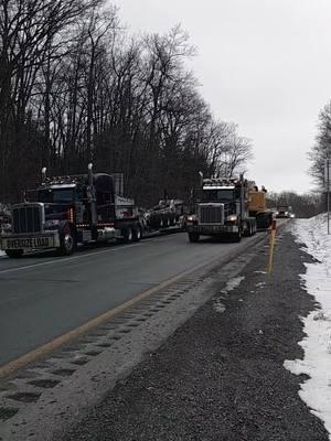 Caught HER !!! #oversizeload #heavyhaul #oversized #pilotcar 