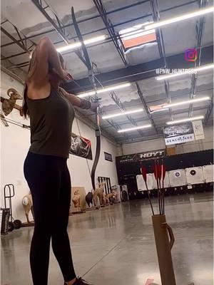 Practice what you love every day! I’m in my happy place when I have a bow in my hand! #archery #tradbow #traditionalbow #traditionalarchery #recurve #recurvebow #shooting #sports #practice #athlete #fyp #foryoupage 