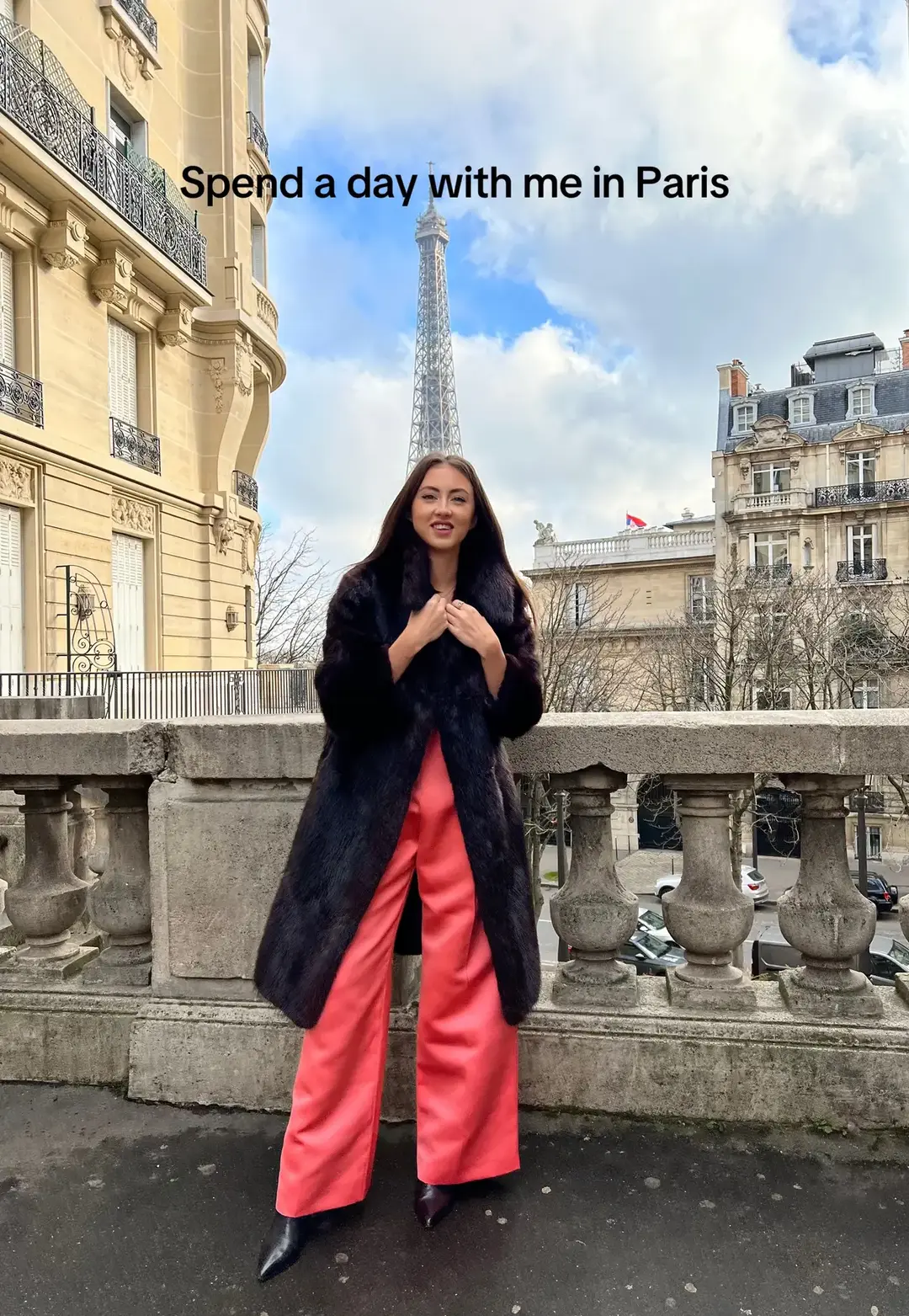 Want more? Longer version on my gram @anitasibul #paris #parisstyle #parisrestaurant #parisrecommendation #furcoat #girafe #giraferestaurant #finedining #eiffelview #eiffeltower #aesthetics #classygirl 