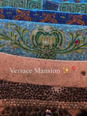 Gianni Versace’s pool was gorgeous 😭  #versacemansion #miamiflorida #southbeach #southbeachmiami #mustsee 