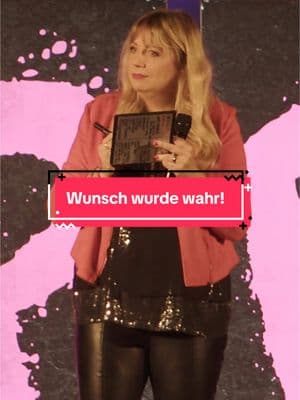 Was wünscht ihr euch für eure Stadt? 🏙️ In meinem neuen Reel geht es um einen ganz besonderen Wunsch: Ein IKEA! Aber mit dieser Antwort bin ich vorsichtig – denn einmal wurde so ein Wunsch schneller wahr, als ich gedacht hätte! 😅 Schaut rein und erfahrt, warum! 😂
 
 Für mehr solcher humorvollen Geschichten live dabei sein – Tickets gibt’s über den Link in meiner Bio! 🎟️
 
 #MirjaRegensburg #HappyTour #Comedy #StandupComedy #LiveShow #ImproComedy #LustigeMomente #Publikumsinteraktion #WunschErfüllt #DeutschComedy #LachenIstGesund #IkeaHumor #SkurrileMomente #humorvoll 