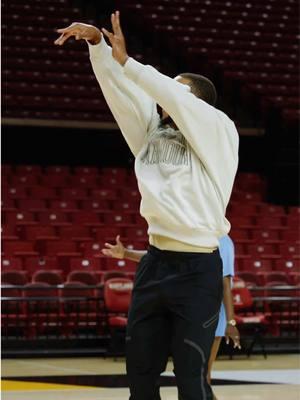 Now you know you gotta call backboard when you play P.I.G., Dante! @Saylor Poffenbarger let you slide this time. #umd #maryland #terps #basketball #football