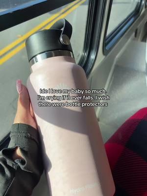 We listen and we dont judge 🙂‍↔️ #fyp #parati #fyp #bottle #haydroflask #haydro #flask #viral 