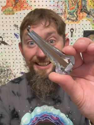 Falling Down Advanced Jaw Harp. #jawharp #jawharpist #mouthharp #jewsharp #jewsharpchallenge #jewsharp #gewgaw #trompe #folkinstruments #brumle #parmupill #guimbarde #maultrommel #vargan #khomus #drymba #munnharpe #morchang #morsing #murchunga #arpadeboca #berimbaudeboca 