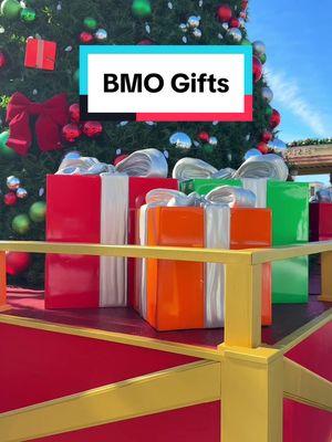 #ad 😲 This new AR experience turns ANY gift in the wild into an actual gift from an underrepresented business 🎁🎉 Unwrap the Good with BMO at the link in my bio #la #thingstodo #holidays #weekend #activity #giftidea #wheretoshop #gifts 