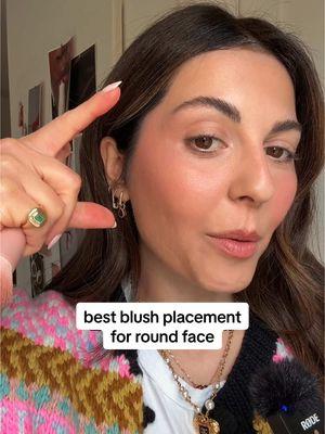 Blush placement tips for round faces: the do’s and don’ts. Share this to someone who’d love it! 🫶 #blushhack #roundfacemakeup #personacosmetics #TikTokShopHolidayHaul 