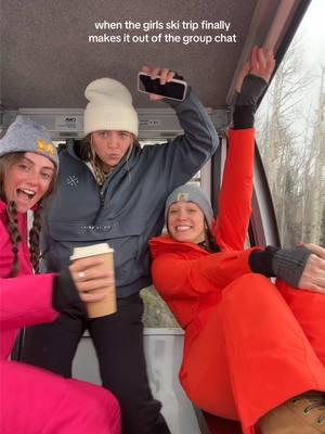 girls trip foreverrr!! ⛷️❄️🥰 @bella @sydney blandford  #skiing #girlstrip #traveltok #skitok #telluride #colorado #halfdays #skiszn #besties