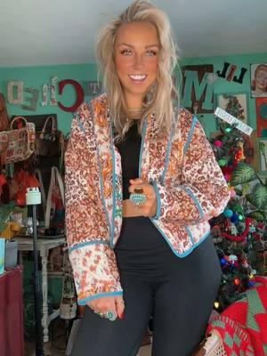 If you need me,ill be livin in this jacket 🌸🌼🪻🪷 #quiltedjacket #floraljacket #winterfashion 