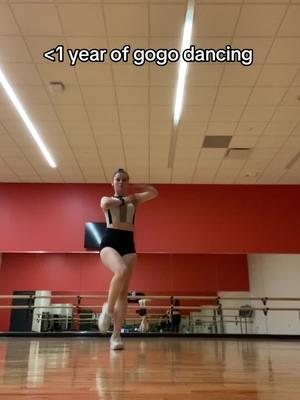 Proof that practice makes progress~ #gogo#gogodancer#gogodance#edmgirl#edmdancer#clubdance#edmfestival#ravegirl#ravedancer 