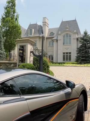 Don’t need a man in finance when you’re already a boss⁉️ This song is so funny. Had to repost this epic home with the the soundtrack. Do you think it goes with the song 😂 #luxurylifestyle #luxuryhomes #luxurycars #njrealestate #nycluxuryrealestate