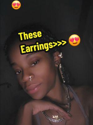 😍 THESE EARRINGS>>>>> my First Pair of Earring Cuffs & They Are Stunning 😍 Available in Gold or Silver These Are Cubic Zirconia 😌 Click The Product Cart to Get Yours🤗  #earrings #butterflyearrings #jewelry #cubiczirconia #danglingearrings #tassleearrings #cliponearrings #giftideas #TikTokShopHolidayHaul #HolidayHaul 