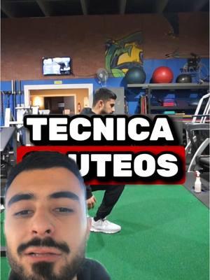 Manda más tension a tus gluteos haciendo estos pequeños movimientos! #gluteos #gluteosemcasa #gluteostraining 