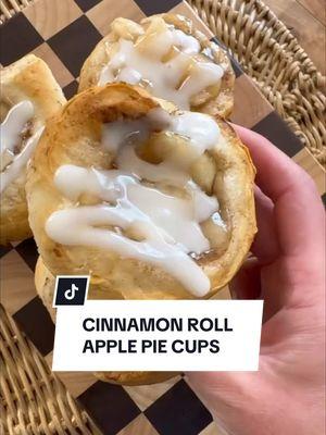 Cinnamon roll apple pie cups! The perfect holiday breakfast or dessert! #holidays #holidaydessert #cinnamonroll #applepie #muffins #cupcake #appetizer #brunchrecipe 