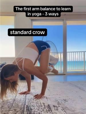 Top tip: DONT LOOK DOWN 👀 This is the easiest one to learn first 👊 #learnyoga #armbalance #beginneryoga #crowpose #onthisday 