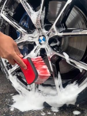 The difference a wheel detailing makes - make sure you have the right tools, they make great gifts! #maxshineusa #christmas #carwash #gifts #cardetailing #carcare