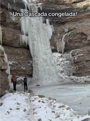 Como es posible esto? #cascada #congelada #snow #nieve #viral #utah #winter #work #job #working