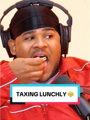 😤 FANUM TAXES LUNCHLY! 😋 #loganpaul #mikemajlak #fanum #fanumtax #fanumtv #amp #lunchly #impaulsive @Logan Paul @heybigmike @Fanum @LUNCHLY 