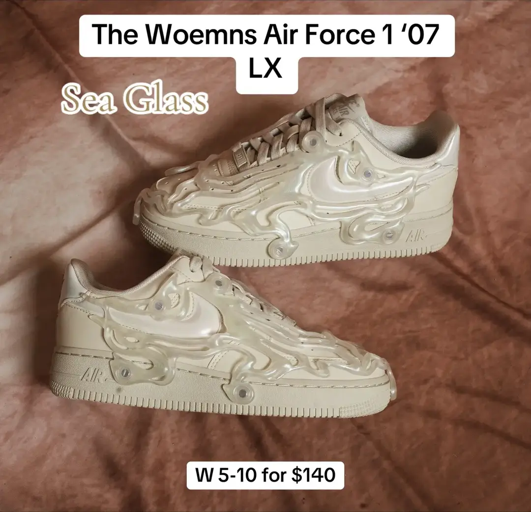 The Women’s Air Force 1 ‘07 LX  • The translucent TPU is a standout feature on this women’s Air Force 1. A Sea Glass color way takes a monotone look while leather details lay under the innovative designs. • Now available in sizes 5-10 for $140  • kickingit.com  • #kickingit #kisatx #nike #airforce1 #fyp #sneaker #sneakers #sneakertok #sneakertiktok #foryoupage #foryourpage #streetwear #boutique #streetwearboutique #sneakerboutique #sneakerstore #blackowned #blackownedbusiness #austin #austintx #austintexas #texas #texasboutique #sanantonio #sanantoniotx #sanantoniotexas #satx #sneakerhead 