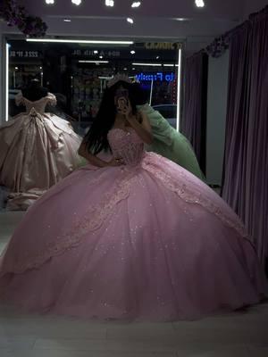 Pink💕👛🎀🩰💗 Available at Miss Quince Boutique!🤍 225 E 11th St Los Angeles Ca 90015  #pink #xv #pinkxv #quince #missquince #corset #vestido #quinceañera #quinceaños #floral #vestido #boutique #missquinceboutiquela #sparkle #quincedress #xvboutique #coquette #quinceañeras #bow 