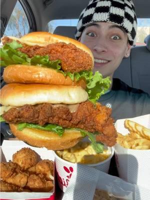 Replying to @𝕹𝖎𝖈𝖔🕊️ Za Fil A Mukbang!🐓🍟 #fyp #trending #viral #mukbong #mukbang #Foodie #food #eating #asmr #fypage #zafila #chickfila 