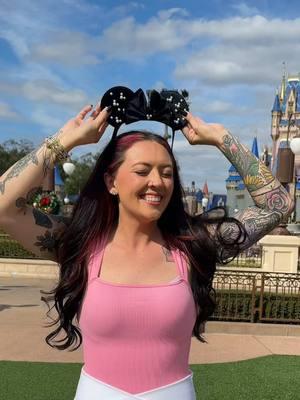 Our lightweight and headache free ears are perfect for your next Disney trip 😍♥️✨ #mycomfortgear #comfyears #comfy #headachefree #lightweight #disney #disneystyle #smallshop 