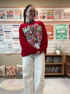 christmas outfits for teachers🎅🏼 #fyp #foryoupage #elementarysubstitute #substituteteacher #elementaryschool #classroommanagement #behaviormanagement #teacheroutfit #OOTD #ootw 