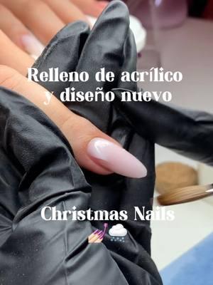 Amando la inspo que me traen mis clientas 😍💅🏻🌨️✨ #uñas #nails #lanails #misswitchnails #uñasacrilicas #acrylicnails #nailtutorial #christmasnails #uñasnavideñas #nailinspo #almondnails #uñasalmendradas 