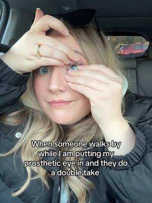 The double take is what gets me everytime 😂 #oneeye #prosthetic #fyp #trending #funny #eye 