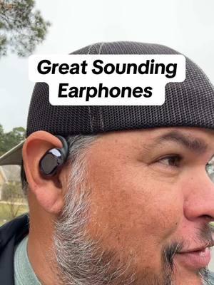 Earphones that work like they are supposed to with a bunch of extra features. #earphones #headphones #music #bluetoothearphones #earbudswireless 