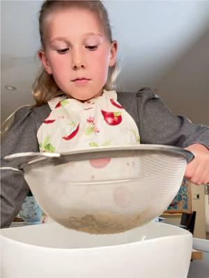 8 yr old already knows 👌 #homemade #fyp #realfood #healthylifestyle #maha #milanocookies #kidswhocook 