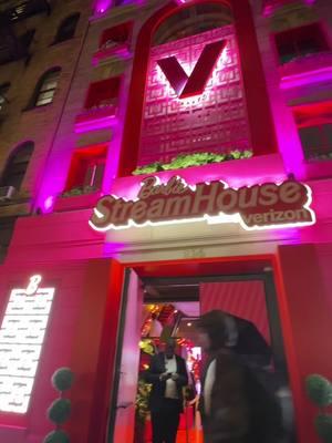 There’s only two more days to experience life in the Streamhouse! This free experience powered by @Verizon is hosted by Barbie herself! ✨💕 #weknowplay  @mattel #trending #nyc #explore #explorepages #fyp #foryou #thingstodo #newyork 